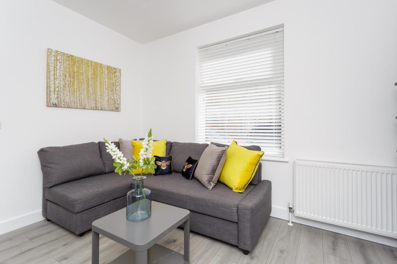 Harold House - Modern Open Plan 4 Bedroom, 3 Bathroom House In Central Southsea, Портсмът Екстериор снимка