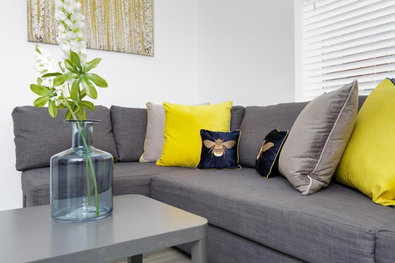 Harold House - Modern Open Plan 4 Bedroom, 3 Bathroom House In Central Southsea, Портсмът Екстериор снимка
