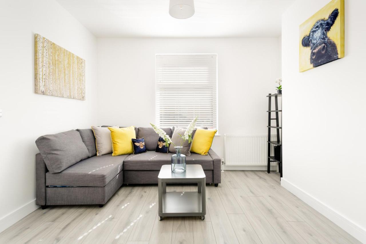 Harold House - Modern Open Plan 4 Bedroom, 3 Bathroom House In Central Southsea, Портсмът Екстериор снимка