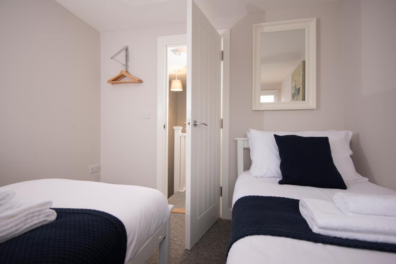 Harold House - Modern Open Plan 4 Bedroom, 3 Bathroom House In Central Southsea, Портсмът Екстериор снимка