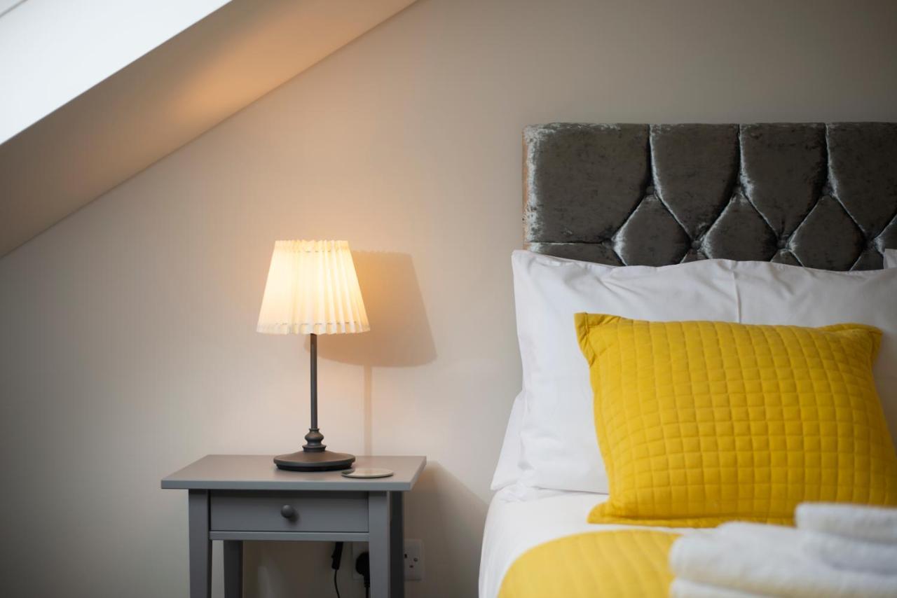 Harold House - Modern Open Plan 4 Bedroom, 3 Bathroom House In Central Southsea, Портсмът Екстериор снимка