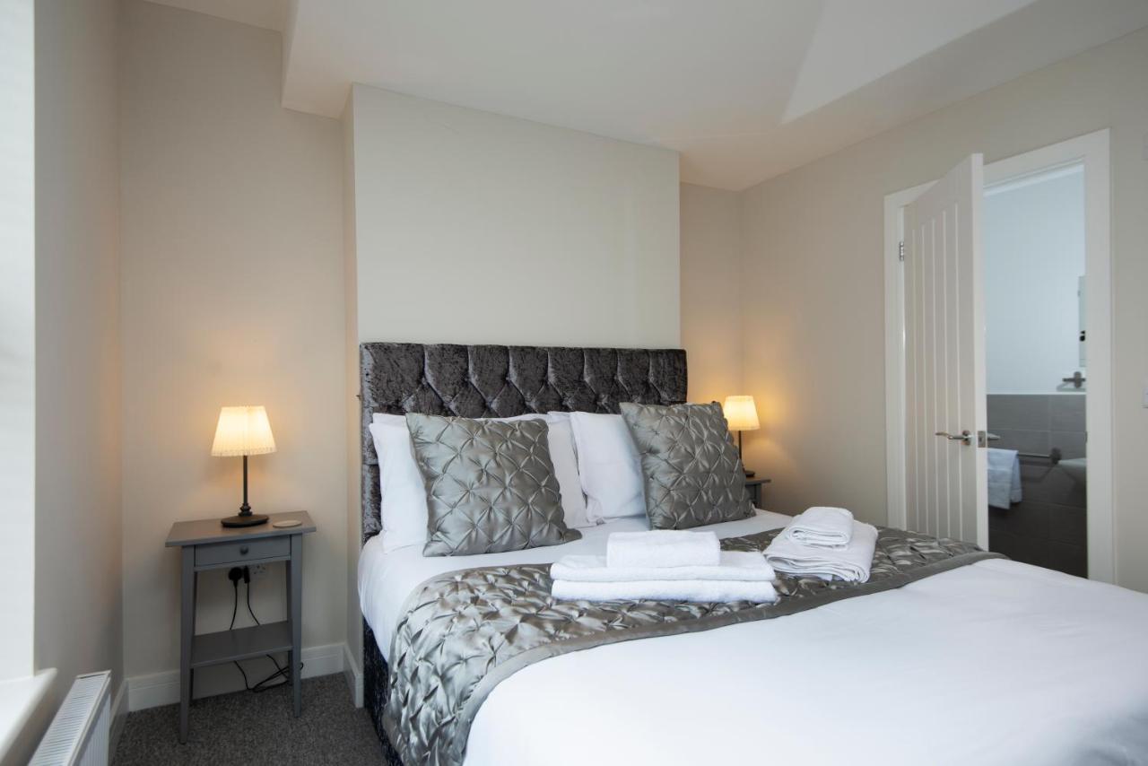 Harold House - Modern Open Plan 4 Bedroom, 3 Bathroom House In Central Southsea, Портсмът Екстериор снимка
