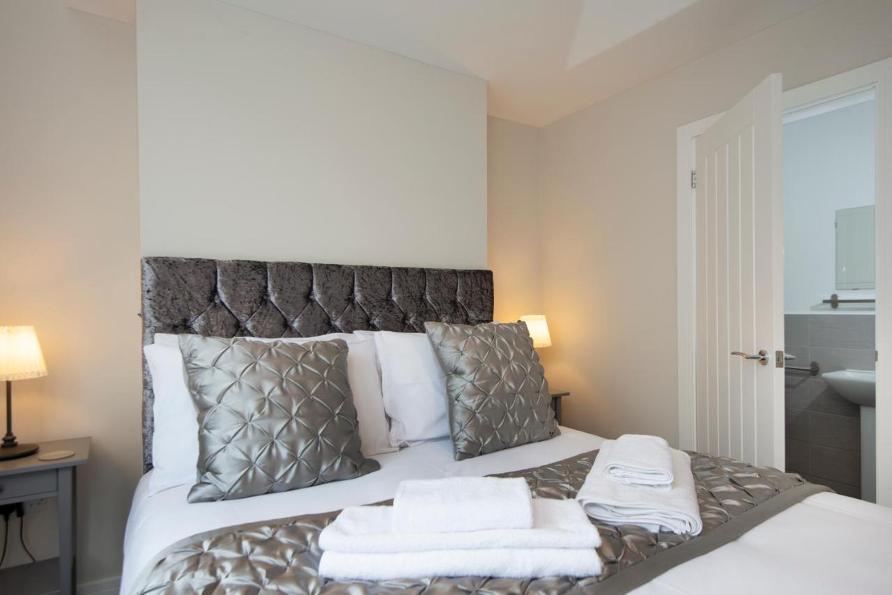 Harold House - Modern Open Plan 4 Bedroom, 3 Bathroom House In Central Southsea, Портсмът Екстериор снимка